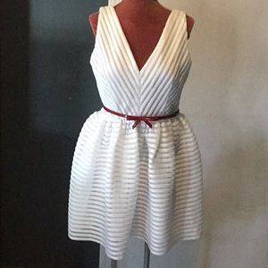Love...ady dress size L NWOT